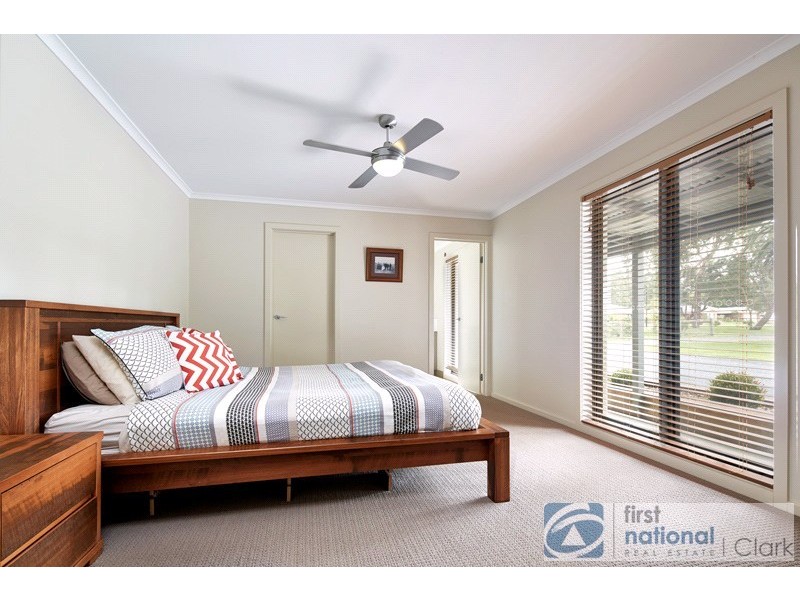 75 Shillinglaw Road, Drouin VIC 3818