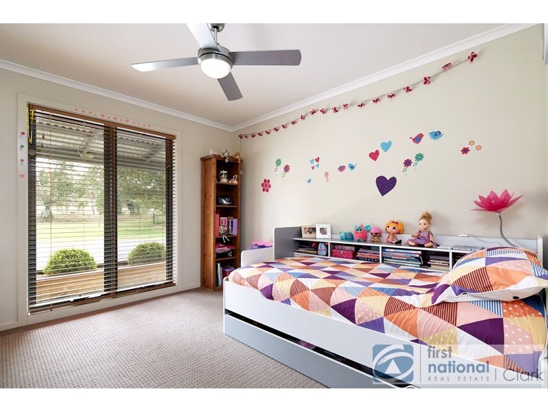 75 Shillinglaw Rd, Drouin VIC 3818
