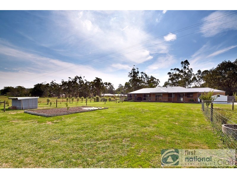75 Shillinglaw Rd, Drouin VIC 3818