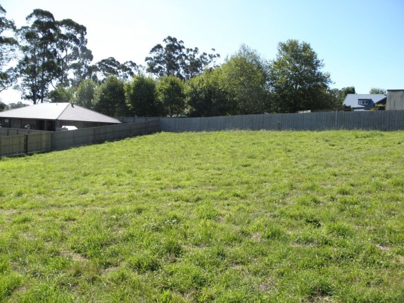 302 Settlement Road, Drouin VIC 3818