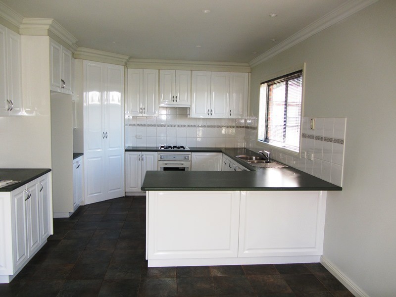 2/14 Banksia Street, Warragul VIC 3820