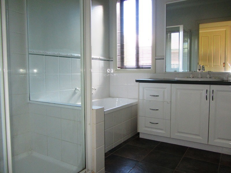 2/14 Banksia Street, Warragul VIC 3820