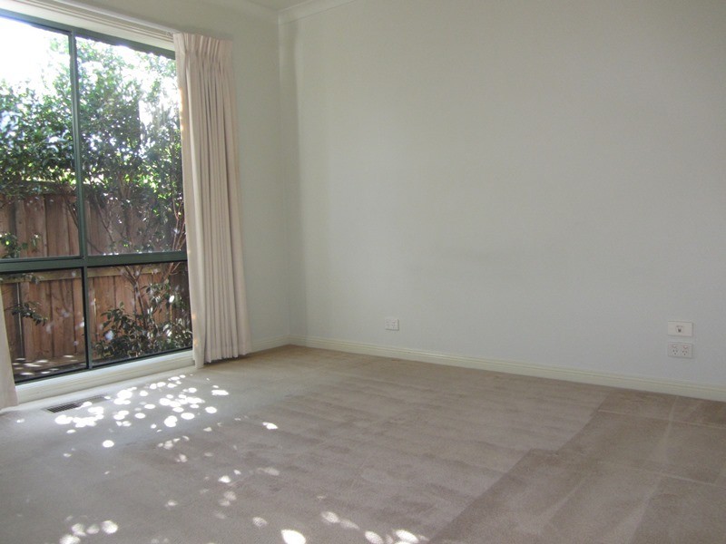 2/14 Banksia Street, Warragul VIC 3820