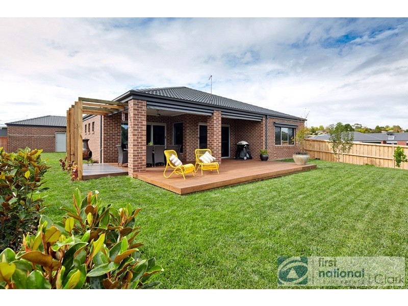 11 Kensington Drive, Warragul VIC 3820