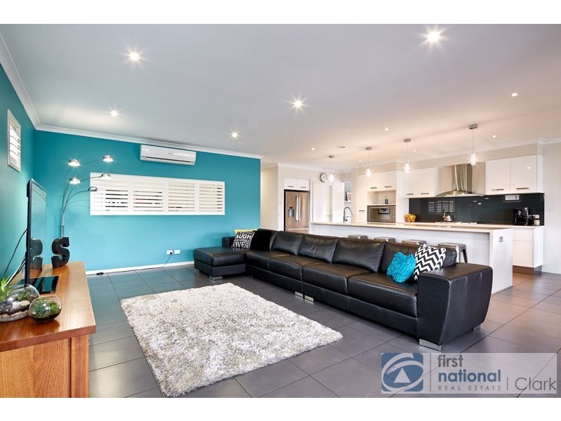 11 Kensington Drive, Warragul VIC 3820