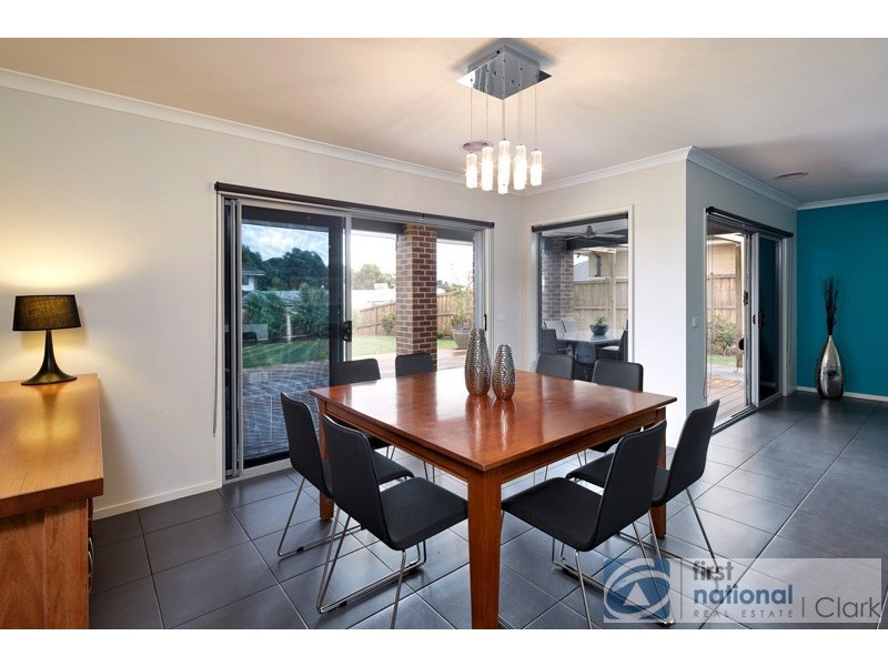 11 Kensington Drive, Warragul VIC 3820