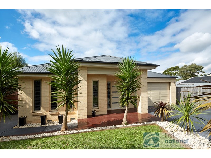 26 Montrose Street, Warragul VIC 3820