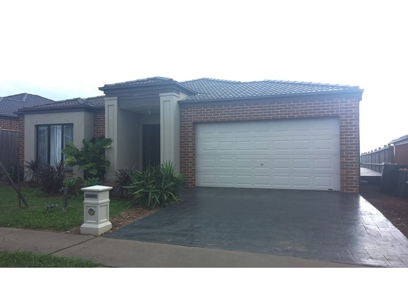 17 Lyndhurst Square, Drouin VIC 3818