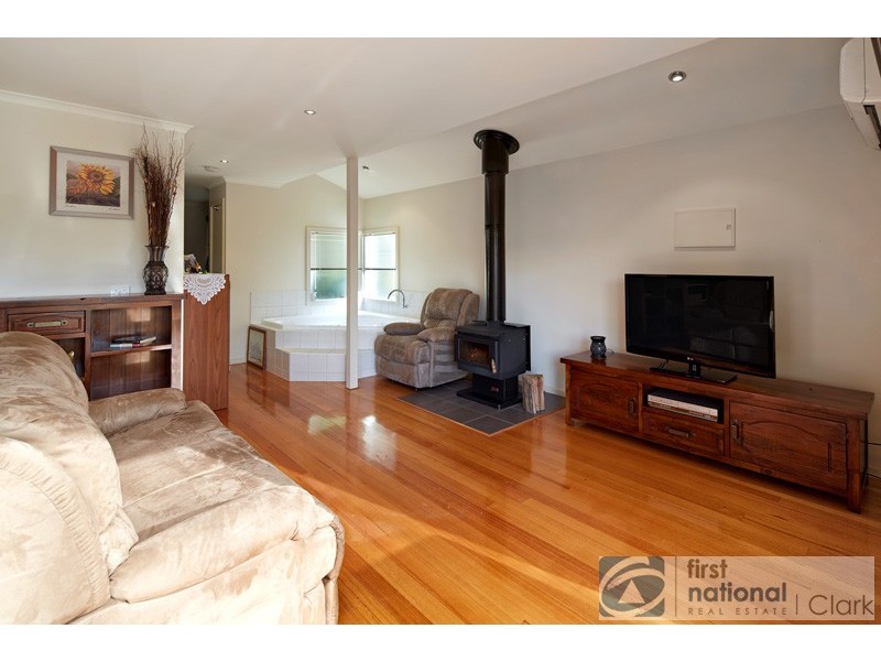 16 Campbell Street, Yarragon VIC 3823