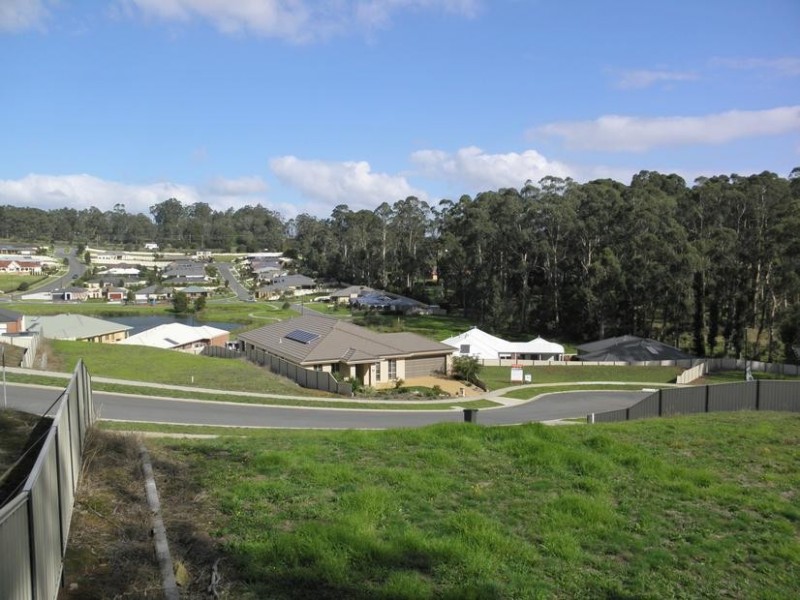 8 Watercress Court, Drouin VIC 3818