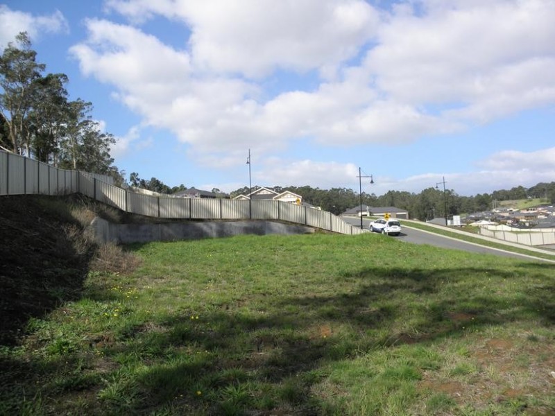 8 Watercress Court, Drouin VIC 3818