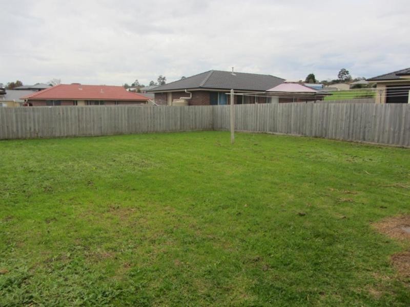 84 Cook Street, Drouin VIC 3818