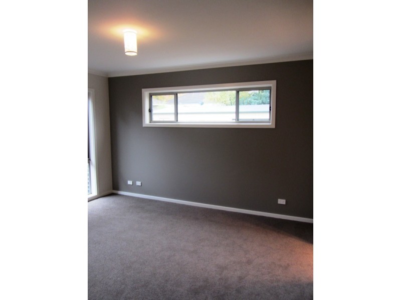 2/14 George Street, Warragul VIC 3820