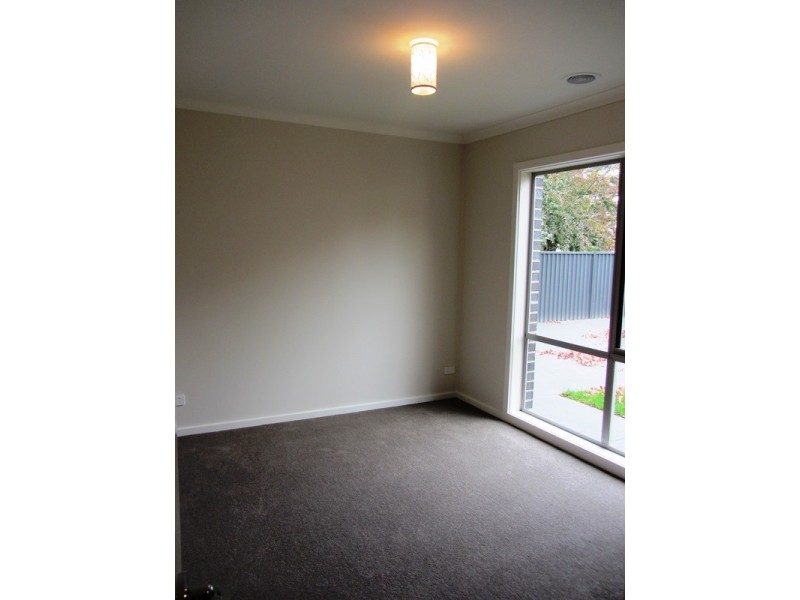 2/14 George Street, Warragul VIC 3820