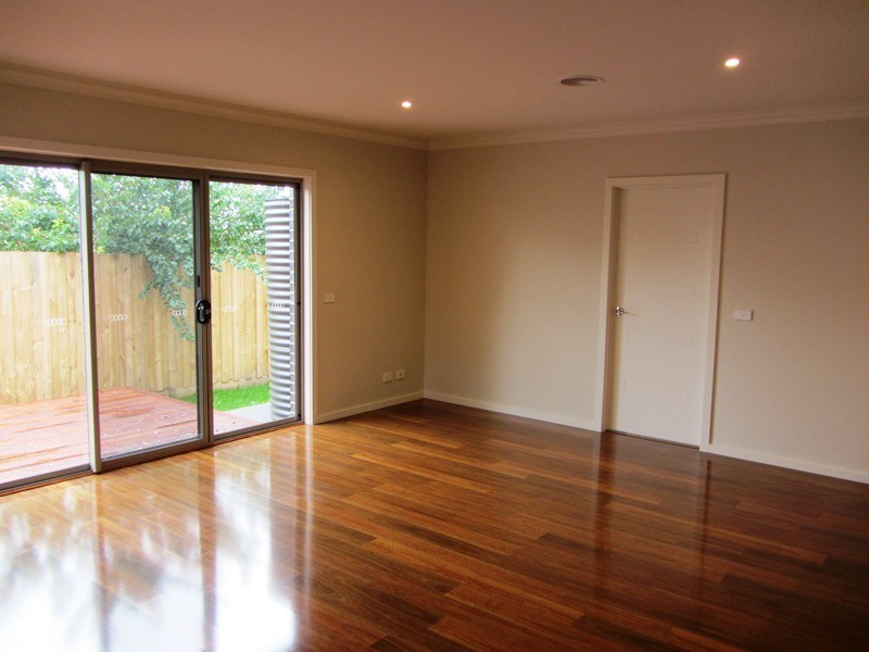 2/14 George Street, Warragul VIC 3820