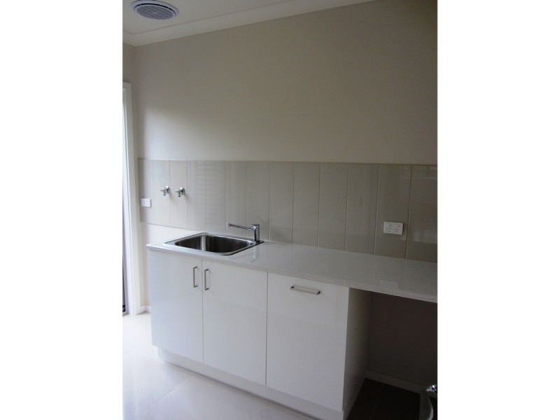 2/14 George Street, Warragul VIC 3820