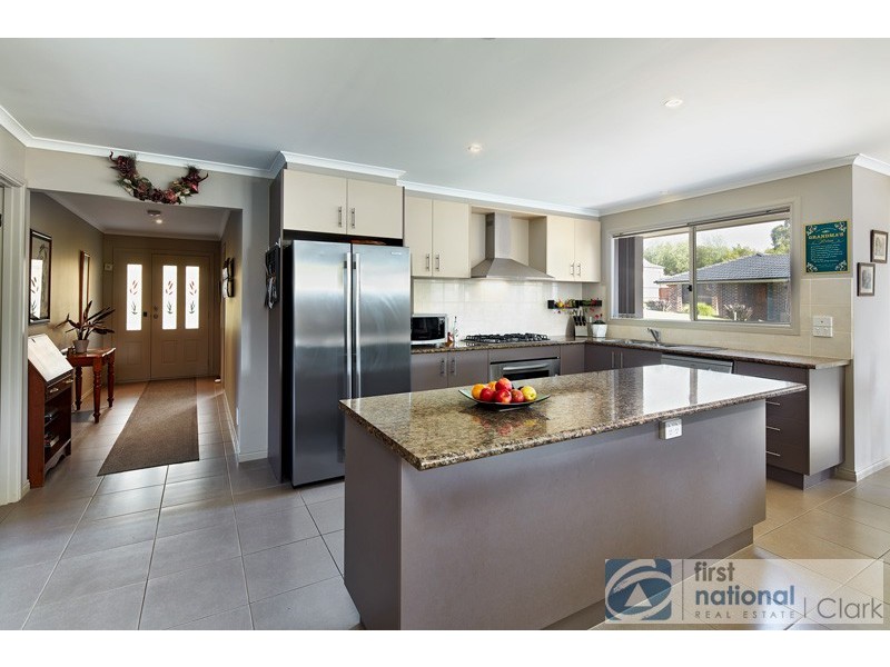 8 Park Vista, Drouin VIC 3818