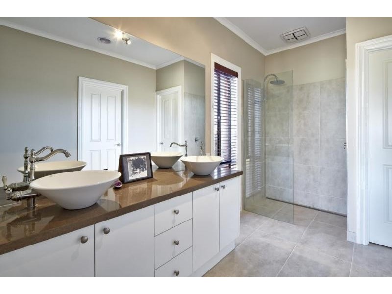 46 Kensington Square, Drouin VIC 3818