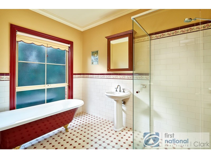 13 Millennium Court, Drouin VIC 3818