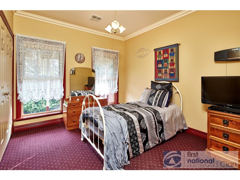 13 Millennium Court, Drouin VIC 3818