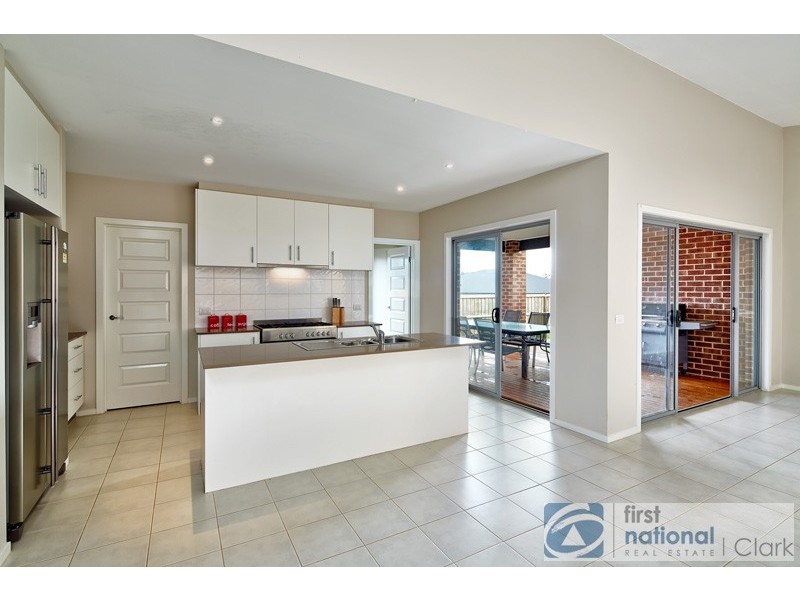 172 Twin Ranges Drive, Warragul VIC 3820