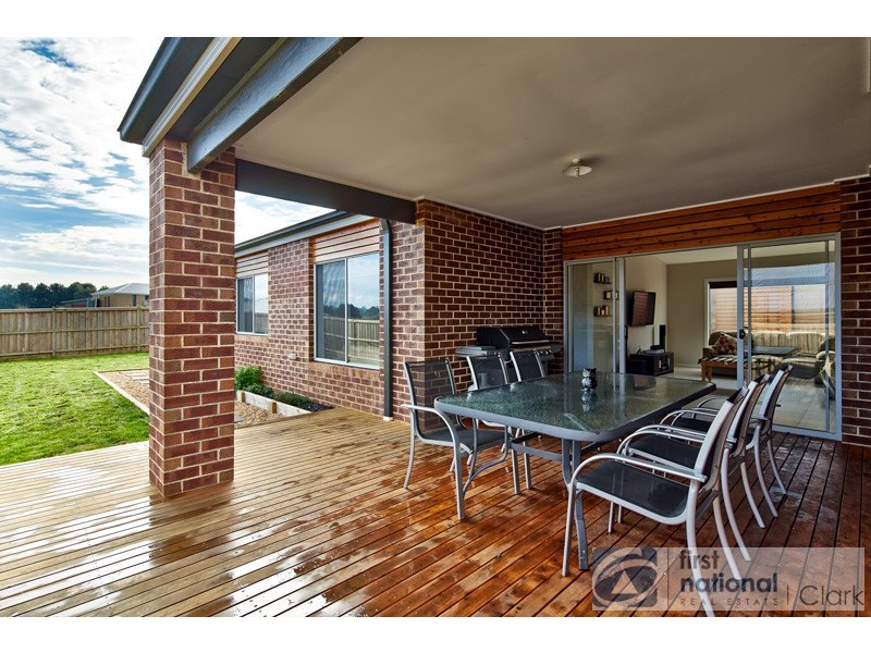 172 Twin Ranges Drive, Warragul VIC 3820