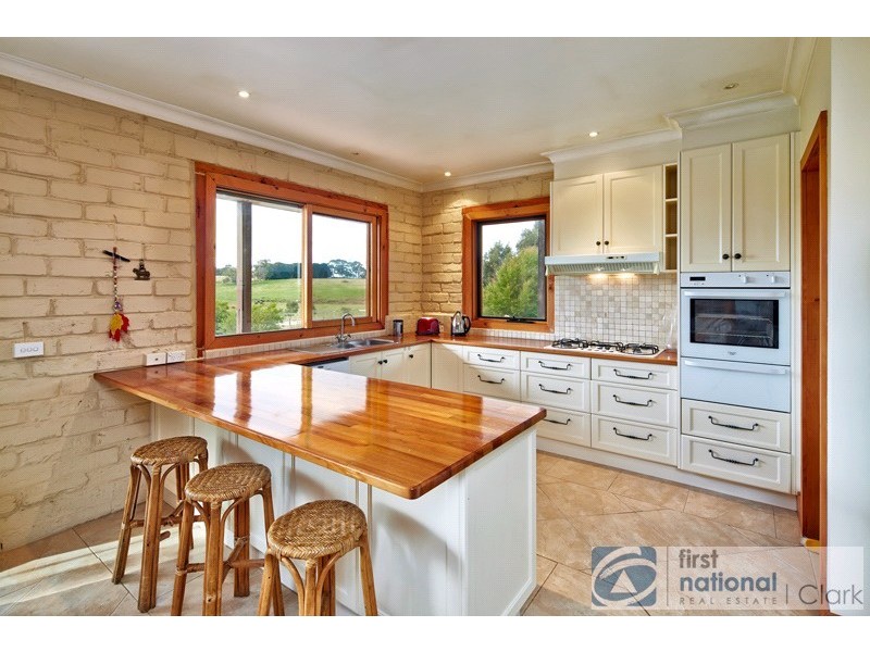 68 Pine Grove Rd, Poowong North VIC 3988