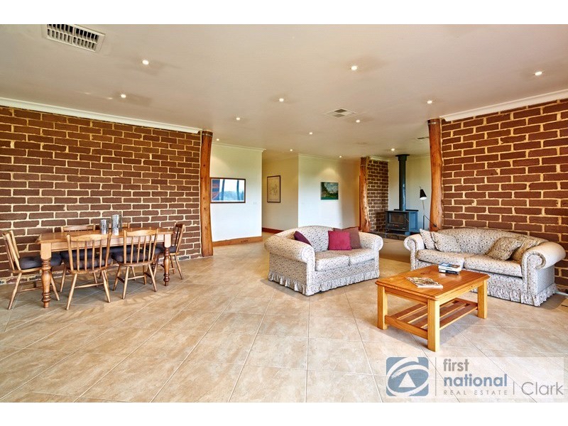 68 Pine Grove Rd, Poowong North VIC 3988