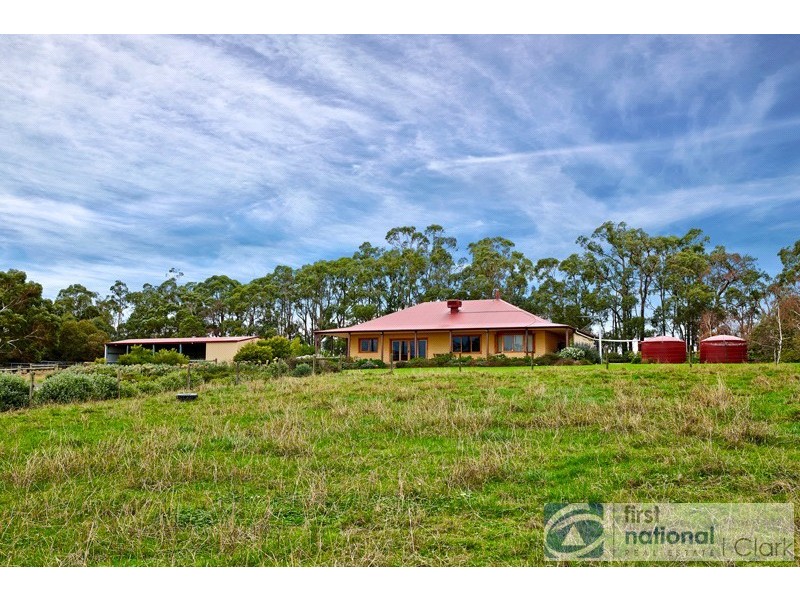 68 Pine Grove Rd, Poowong North VIC 3988