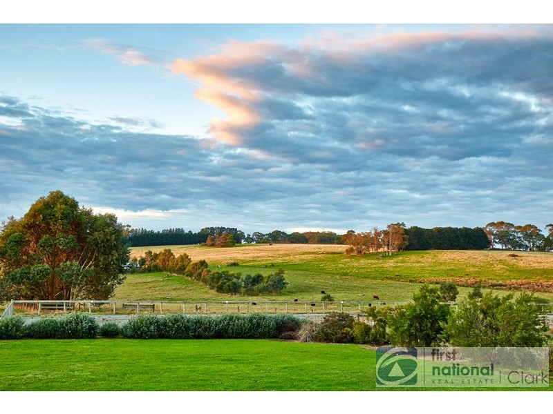 68 Pine Grove Rd, Poowong North VIC 3988