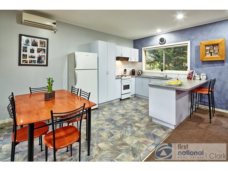 10 Calway Street, Drouin VIC 3818