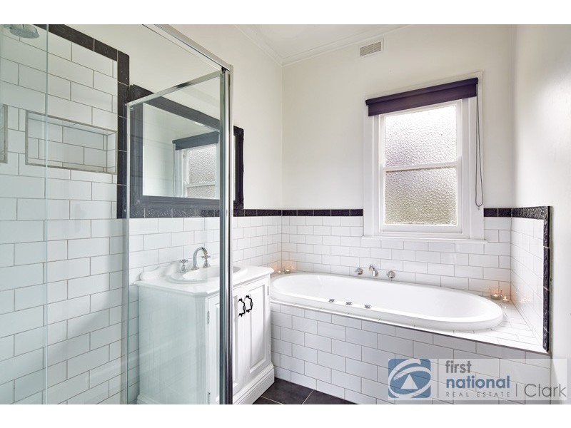 18 Bunjil Drive, Drouin VIC 3818