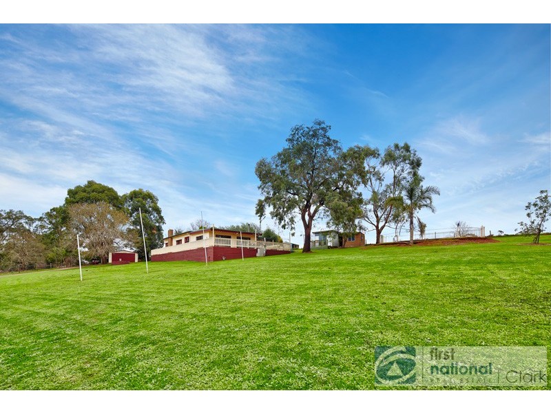 18 Bunjil Drive, Drouin VIC 3818