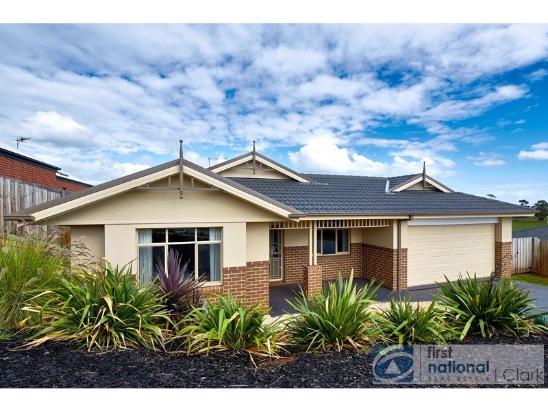 44 Kensington Square, Drouin VIC 3818