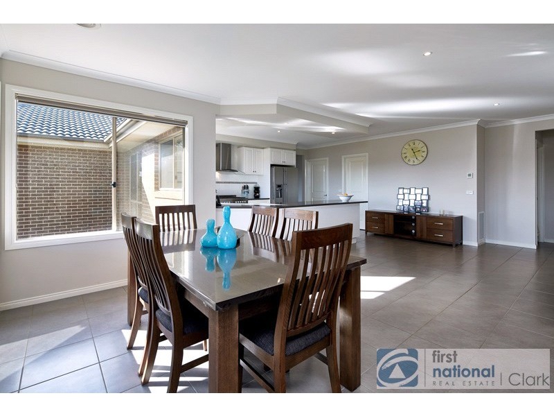 44 Kensington Square, Drouin VIC 3818