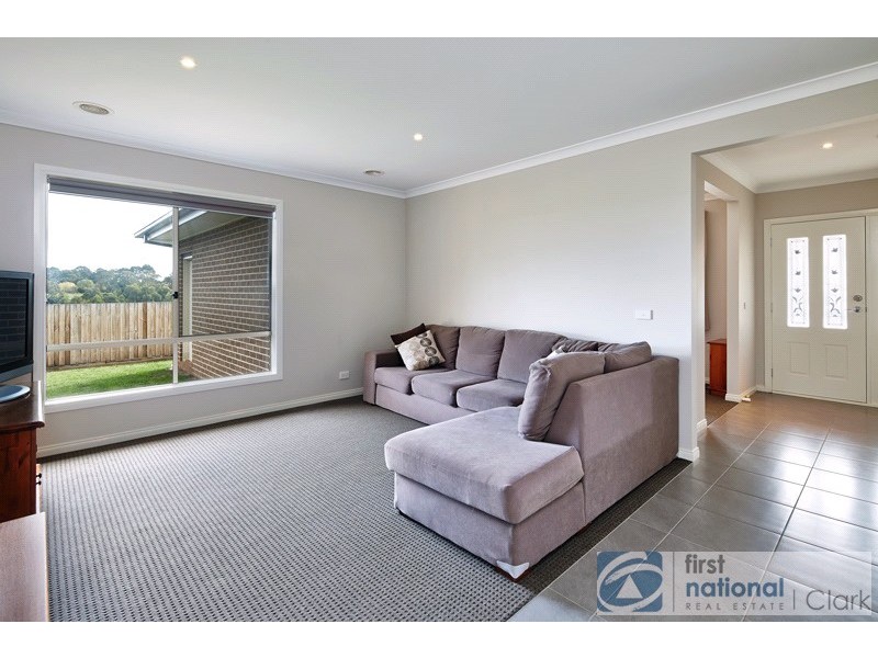 44 Kensington Square, Drouin VIC 3818