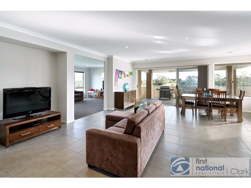 44 Kensington Square, Drouin VIC 3818