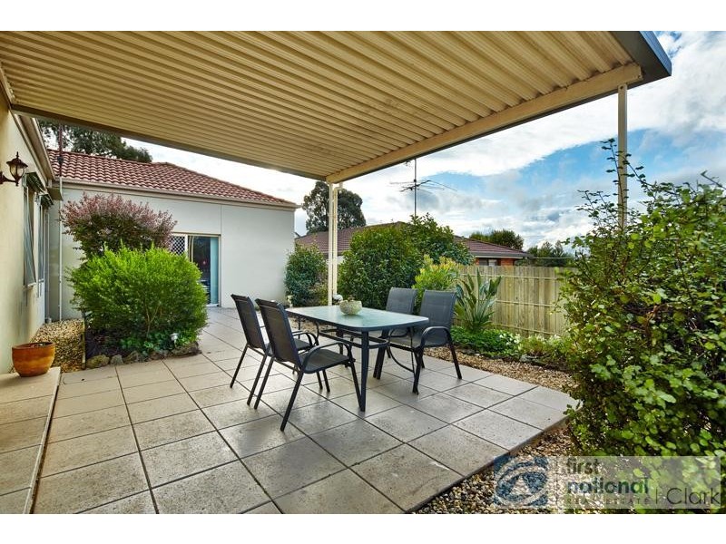 8 Tracie Court, Drouin VIC 3818