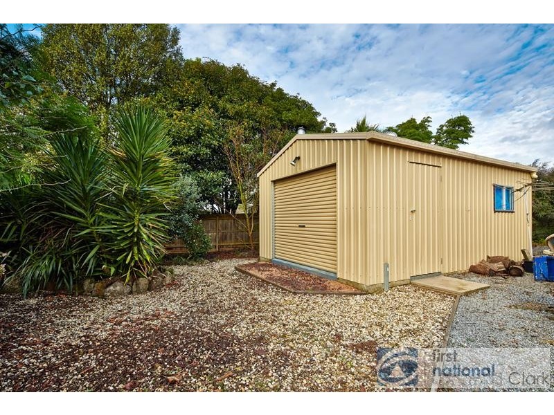 8 Tracie Court, Drouin VIC 3818