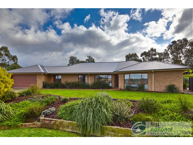 14 Bunjil Drive, Drouin VIC 3818