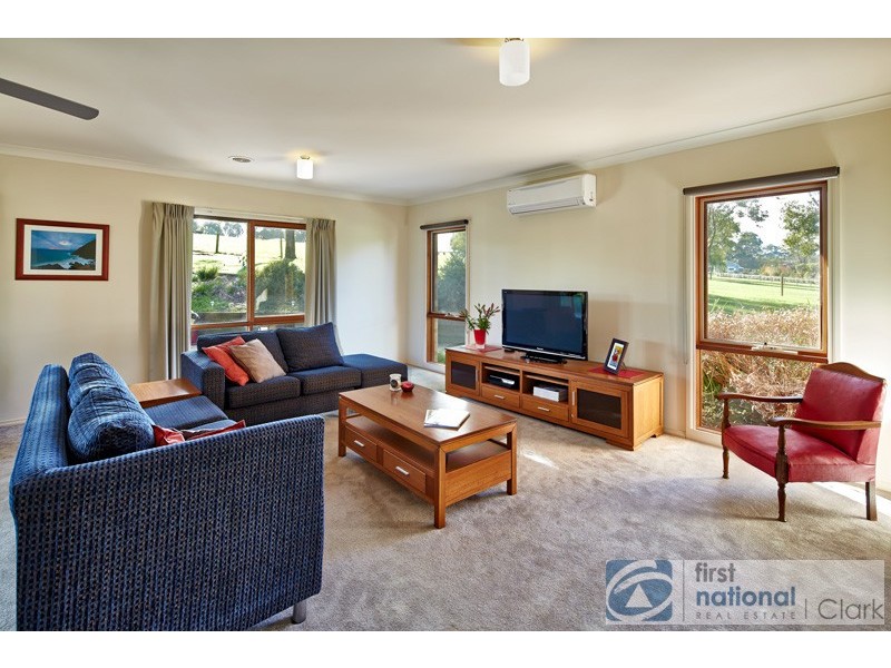 14 Bunjil Drive, Drouin VIC 3818