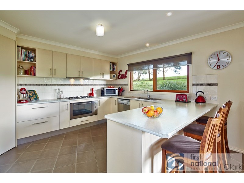 14 Bunjil Drive, Drouin VIC 3818