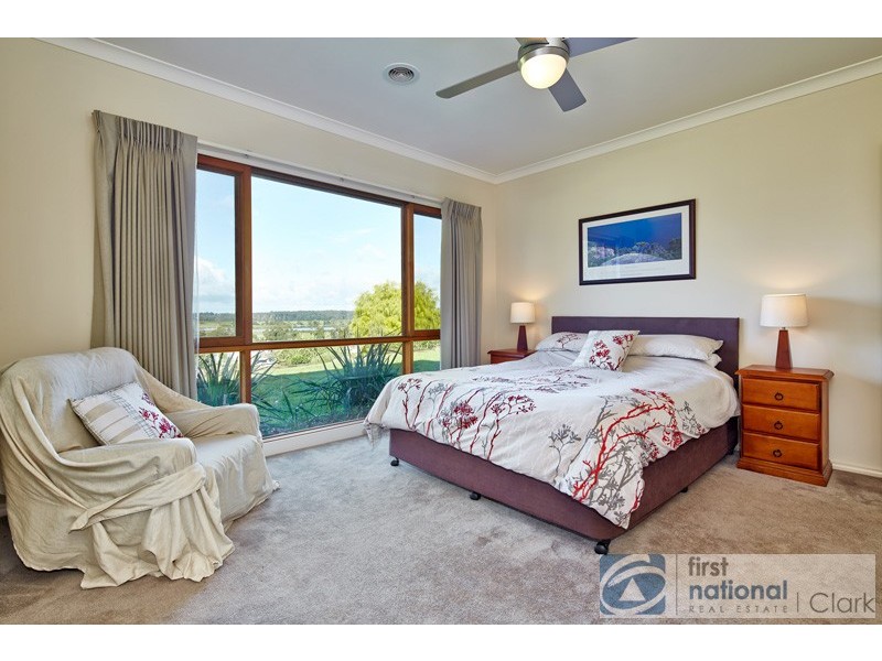 14 Bunjil Drive, Drouin VIC 3818
