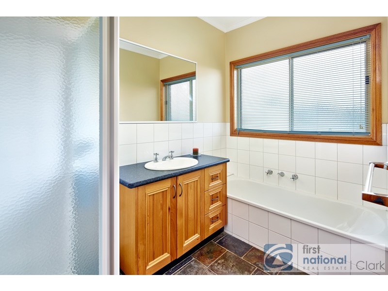 9 Eton Court, Neerim South VIC 3831