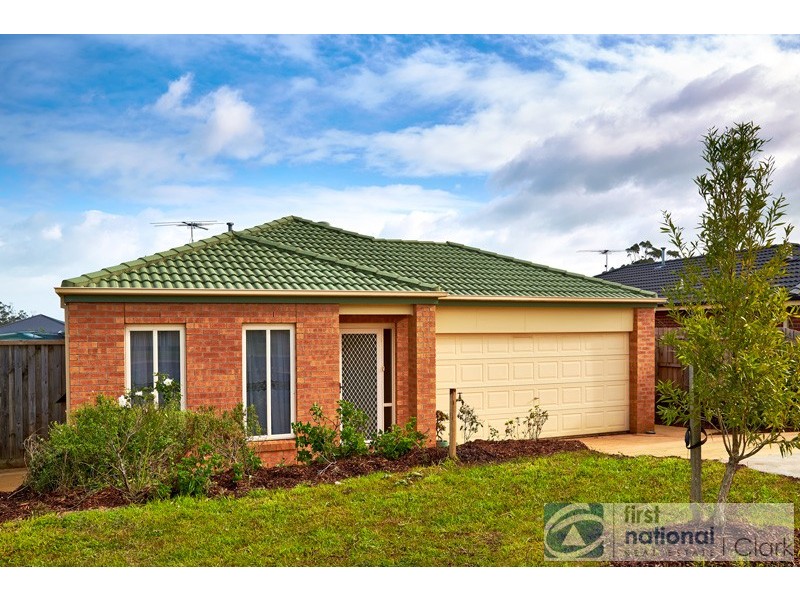13 Bateson Court, Drouin VIC 3818