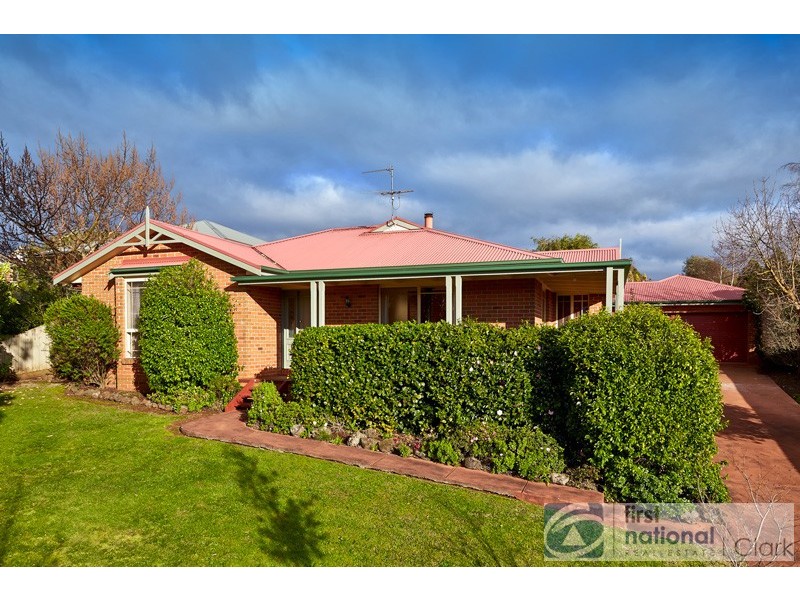 10 Jackson Drive, Drouin VIC 3818