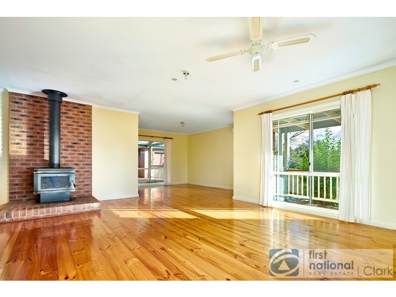 10 Jackson Drive, Drouin VIC 3818