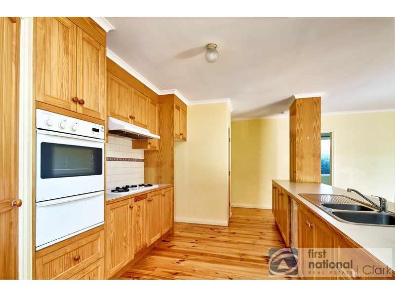 10 Jackson Drive, Drouin VIC 3818