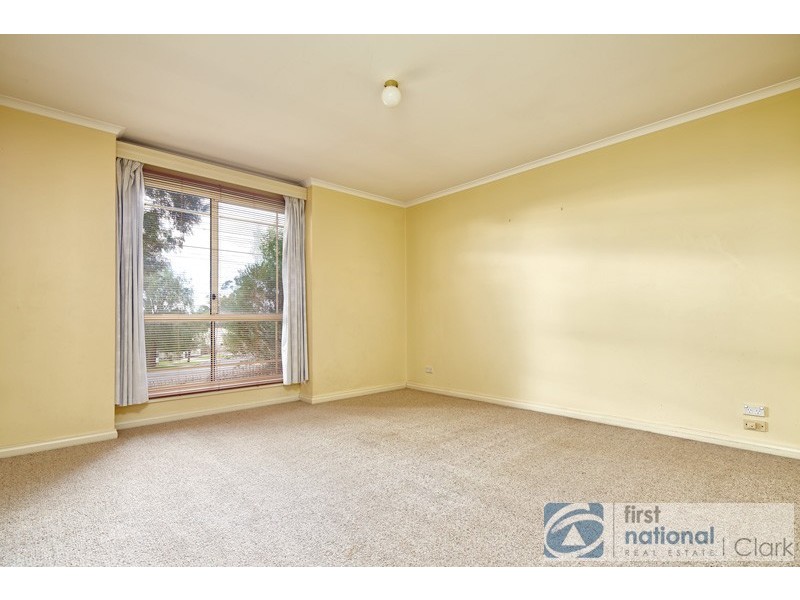 10 Jackson Drive, Drouin VIC 3818