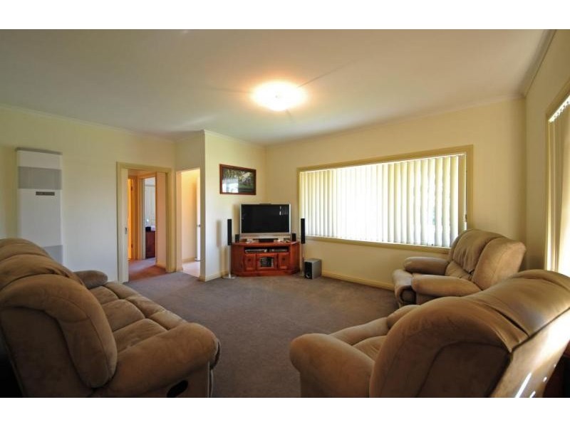 4/34 Longwarry Road, Drouin VIC 3818